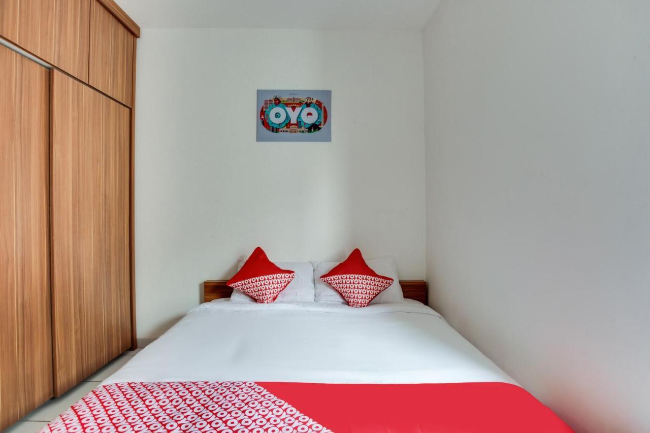 Oyo 3247 Afira Rooms Aeropolis Тангеранг Экстерьер фото