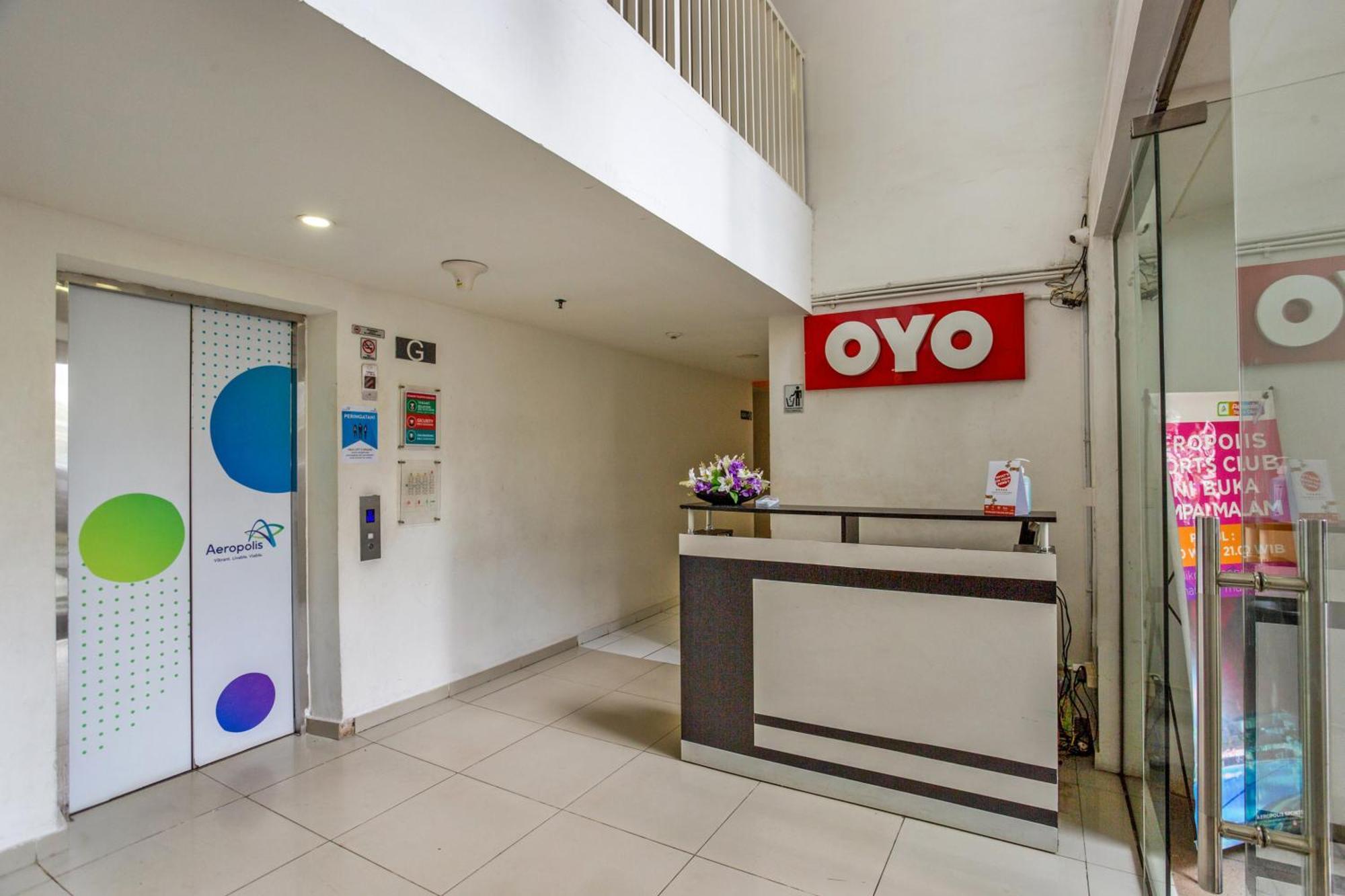 Oyo 3247 Afira Rooms Aeropolis Тангеранг Экстерьер фото