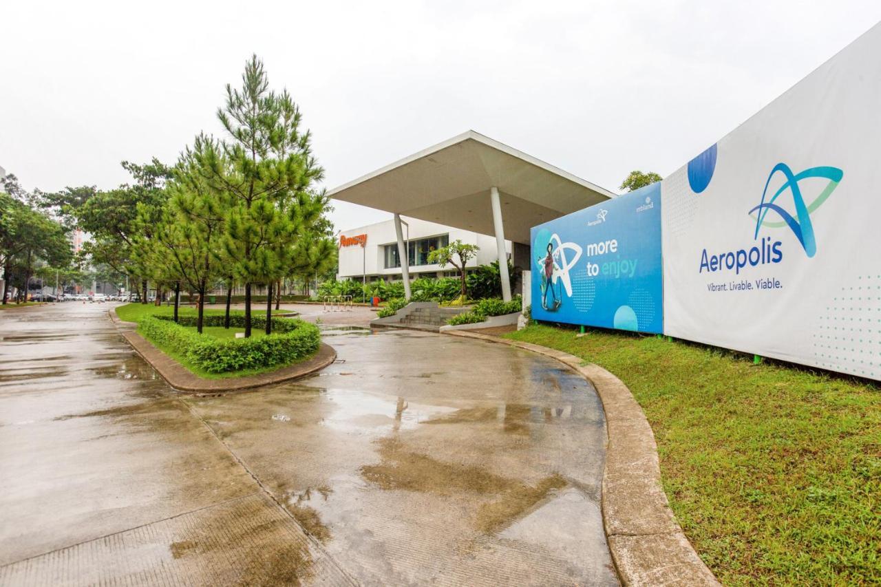 Oyo 3247 Afira Rooms Aeropolis Тангеранг Экстерьер фото